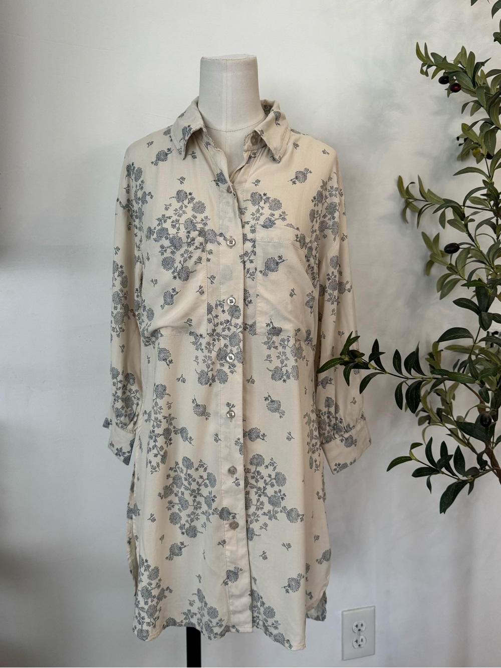 ARKO Size S Ivory Blue Floral Button Front Shirt Dress Boho Rayon Tunic